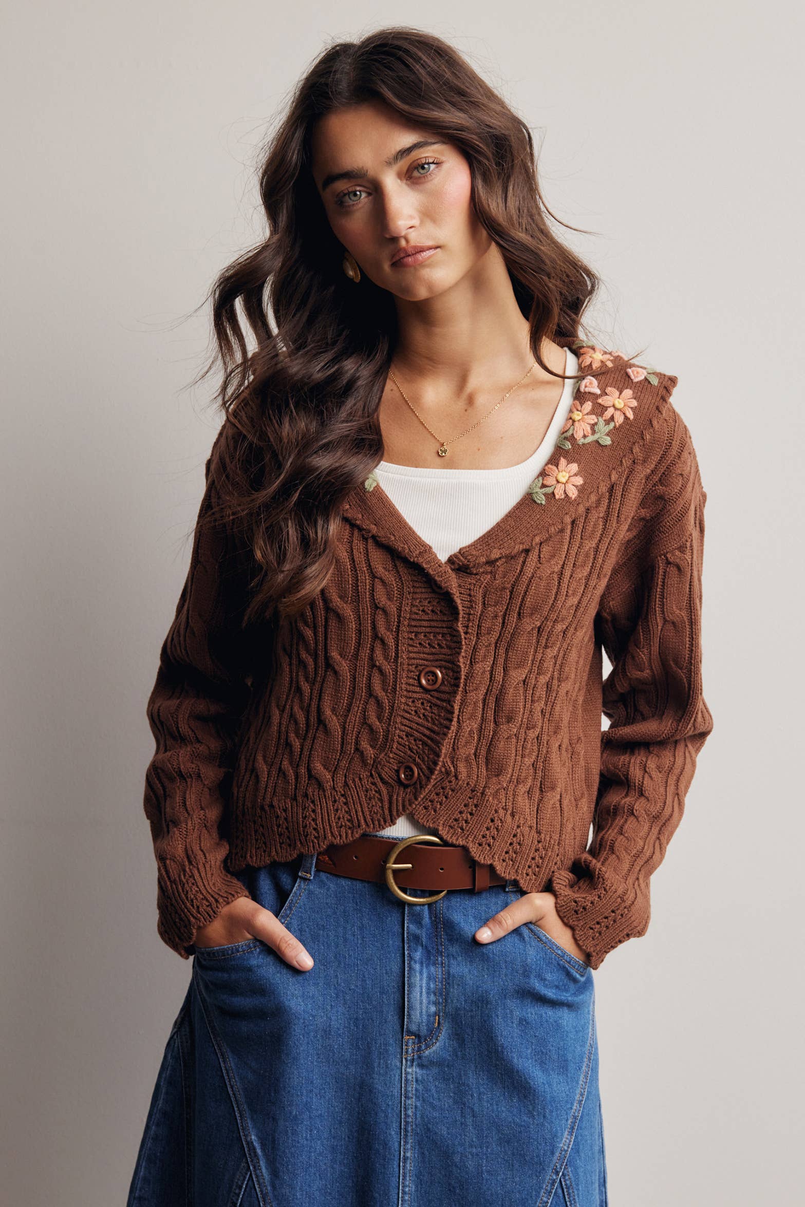 Embroidered Collar Cardigan