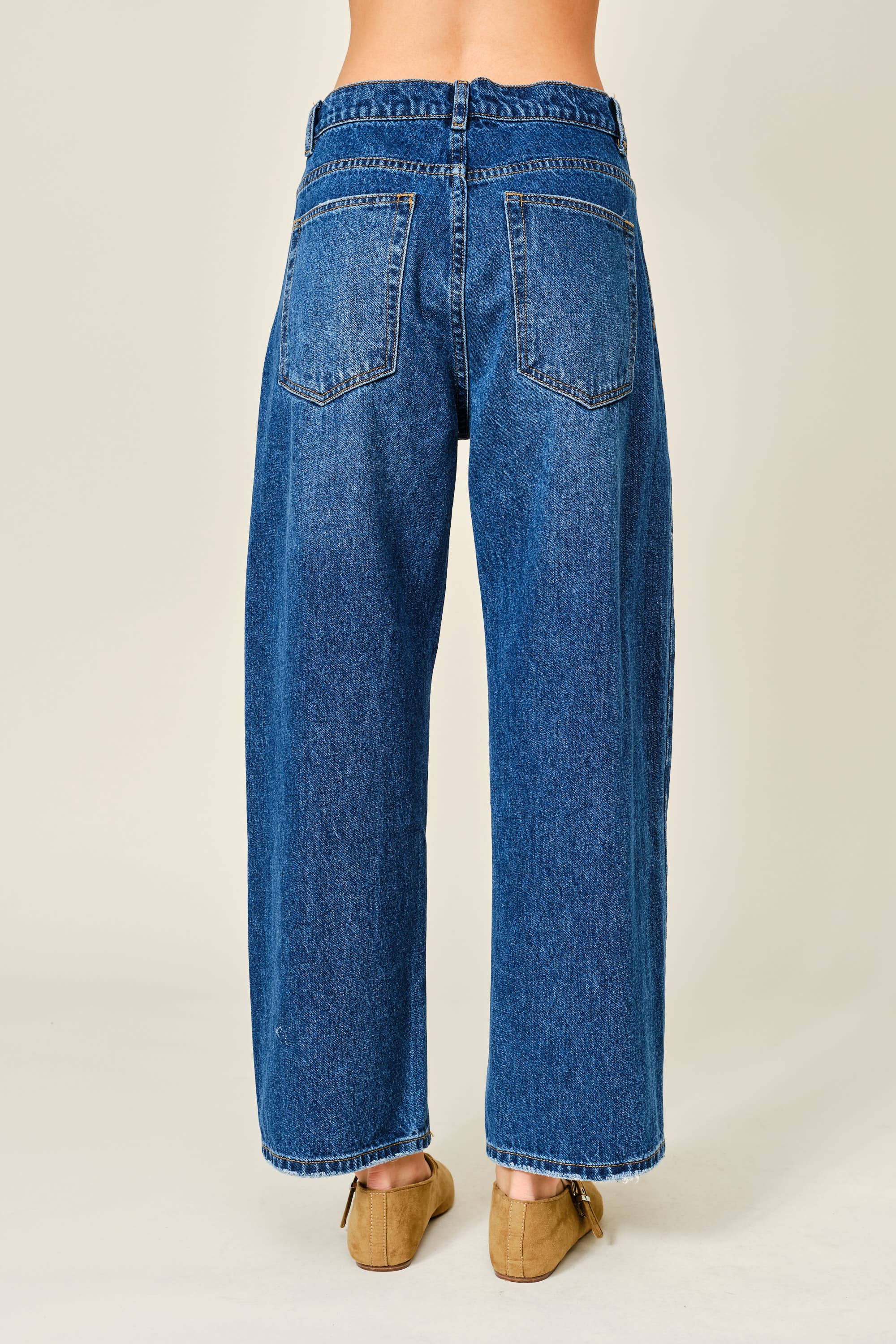Semi Barrel Jeans