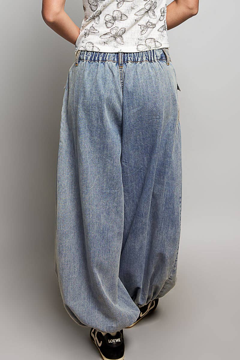 High-Rise Floral Poecket Jogger Pants