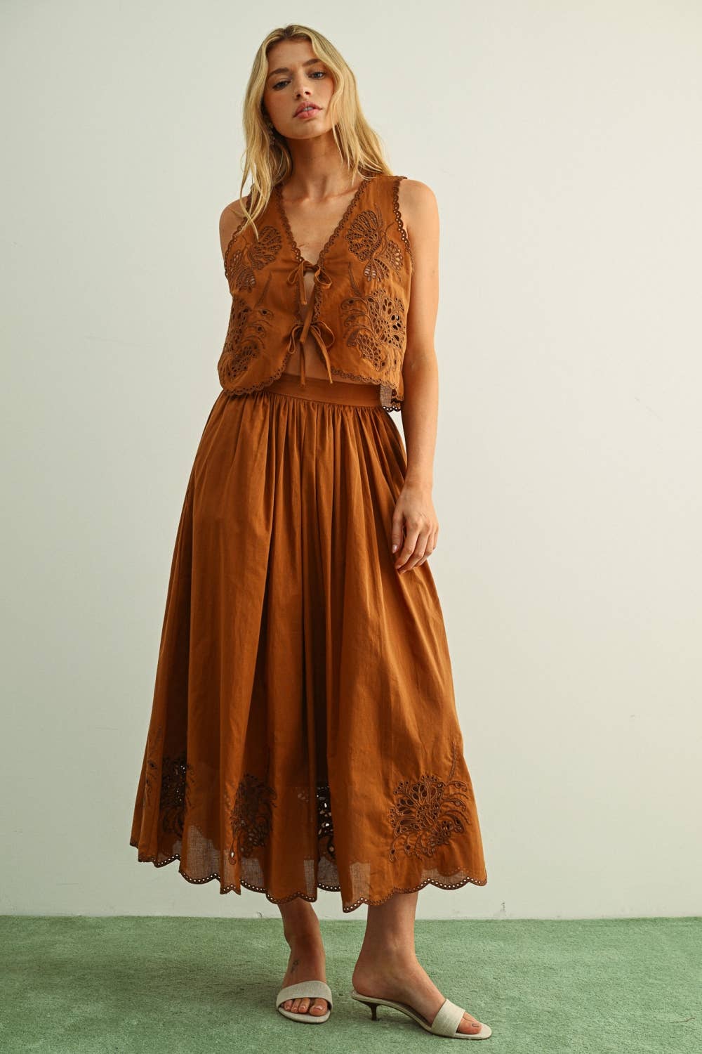 Embroidered Hem Maxi Skirt