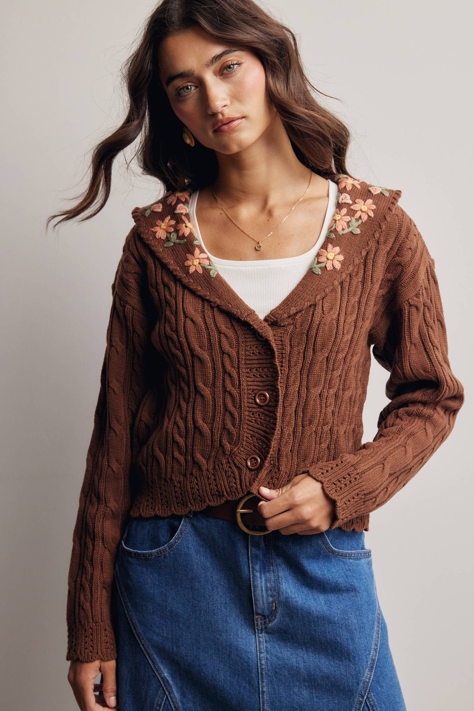 Embroidered Collar Cardigan