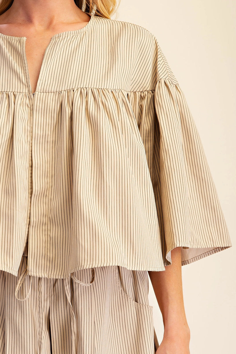 Stripe Swing Cape Top & Pleated Shorts