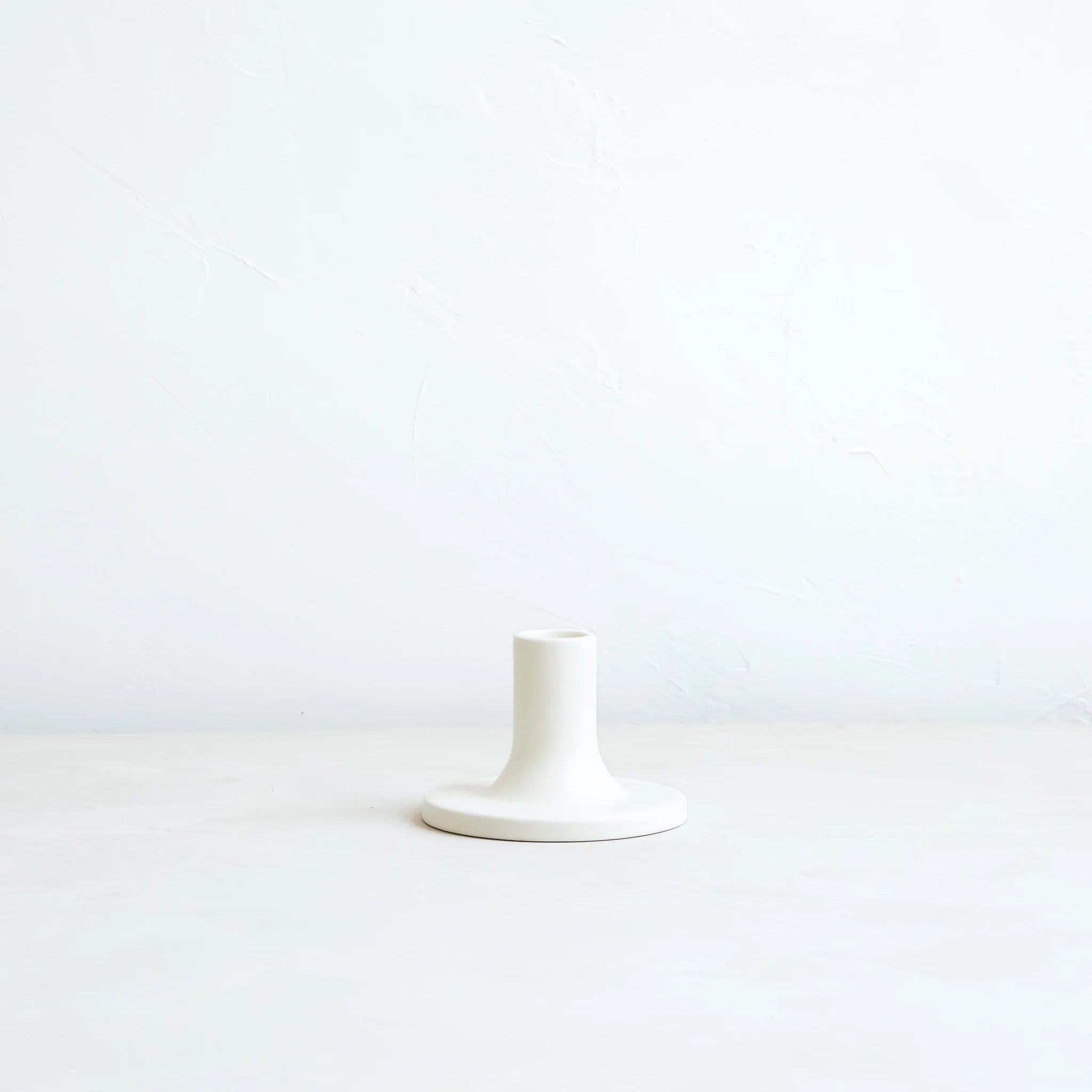 White Round Taper Holder
