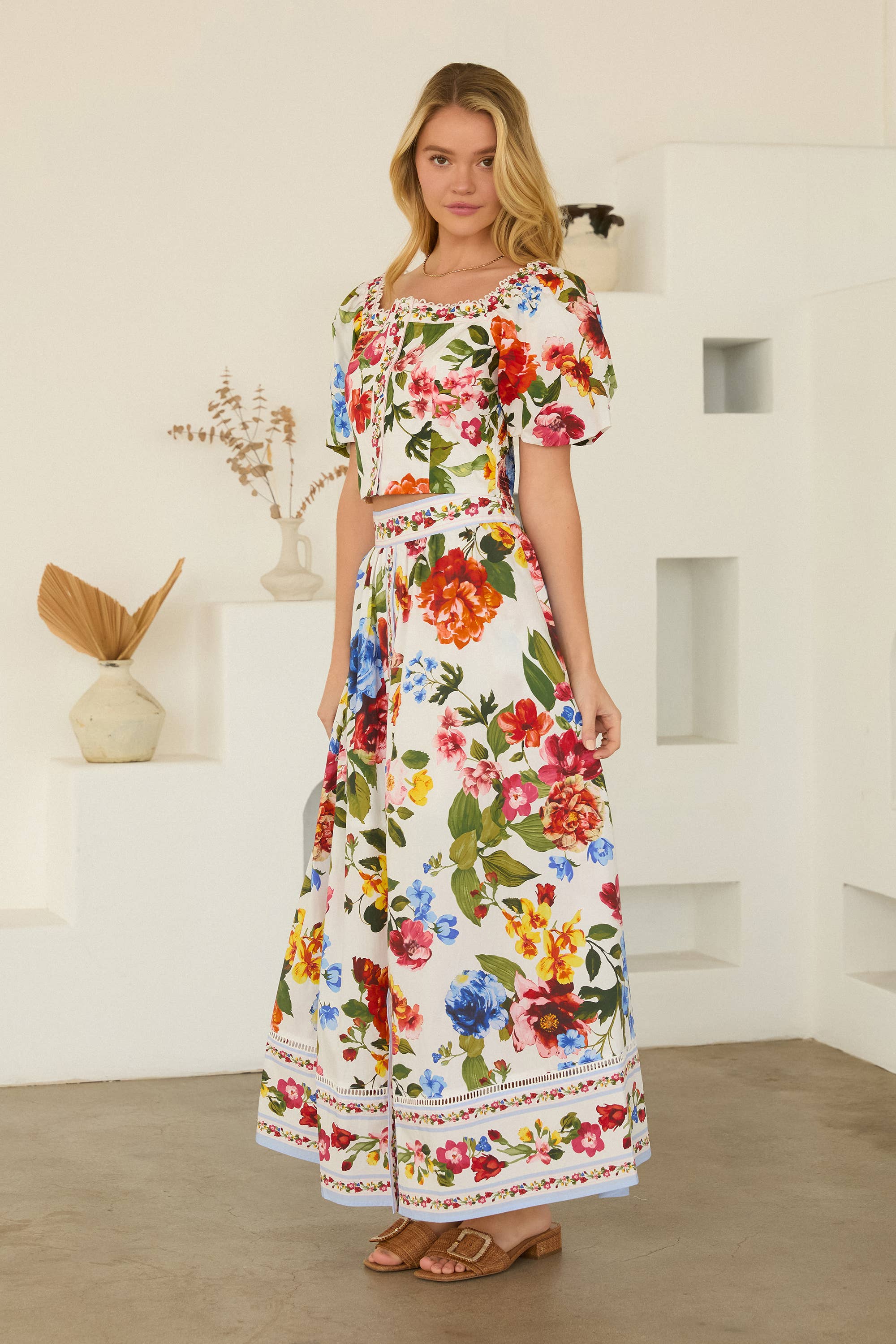 Floral Border Puff Sleeve Smocked Crop Top