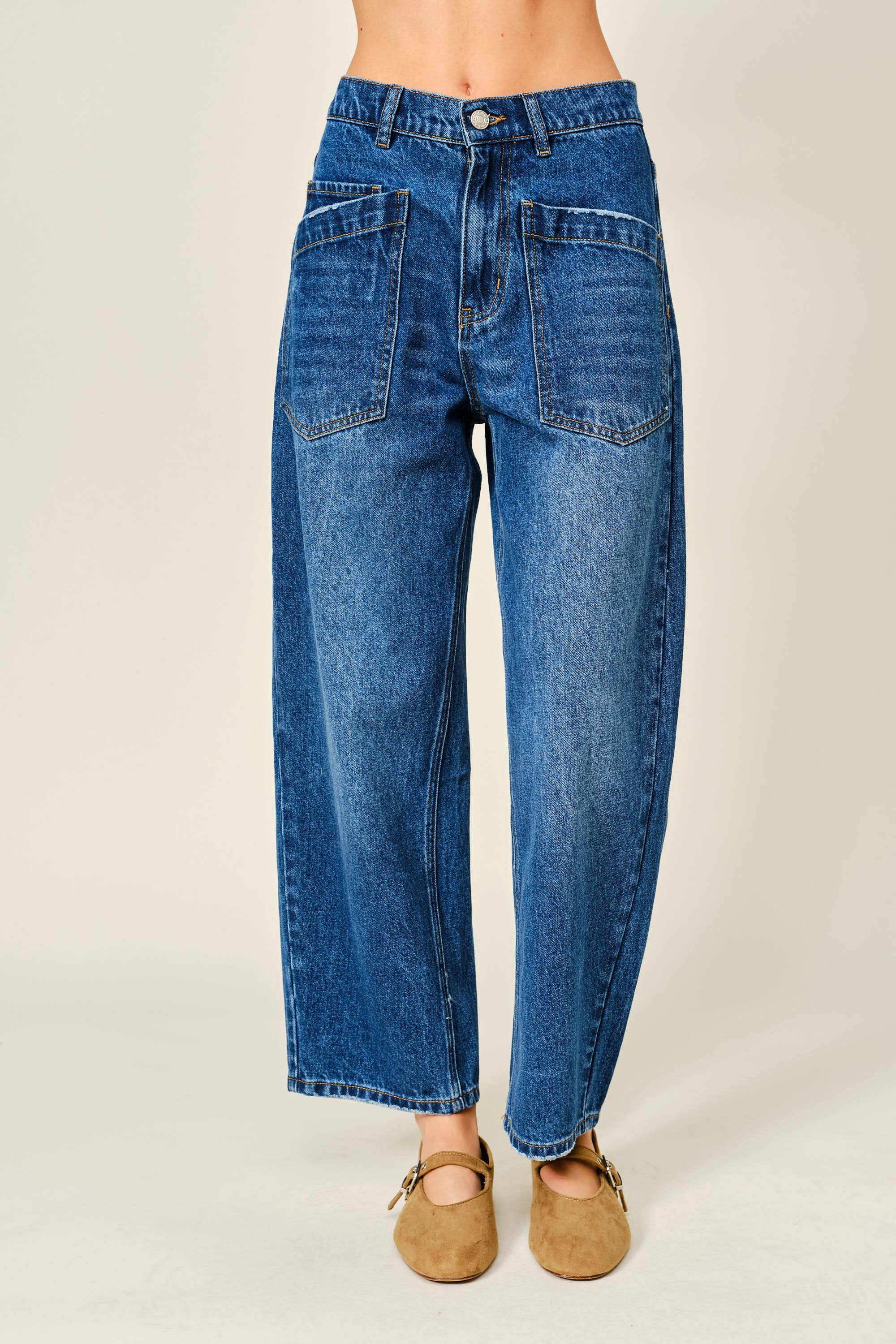 Semi Barrel Jeans