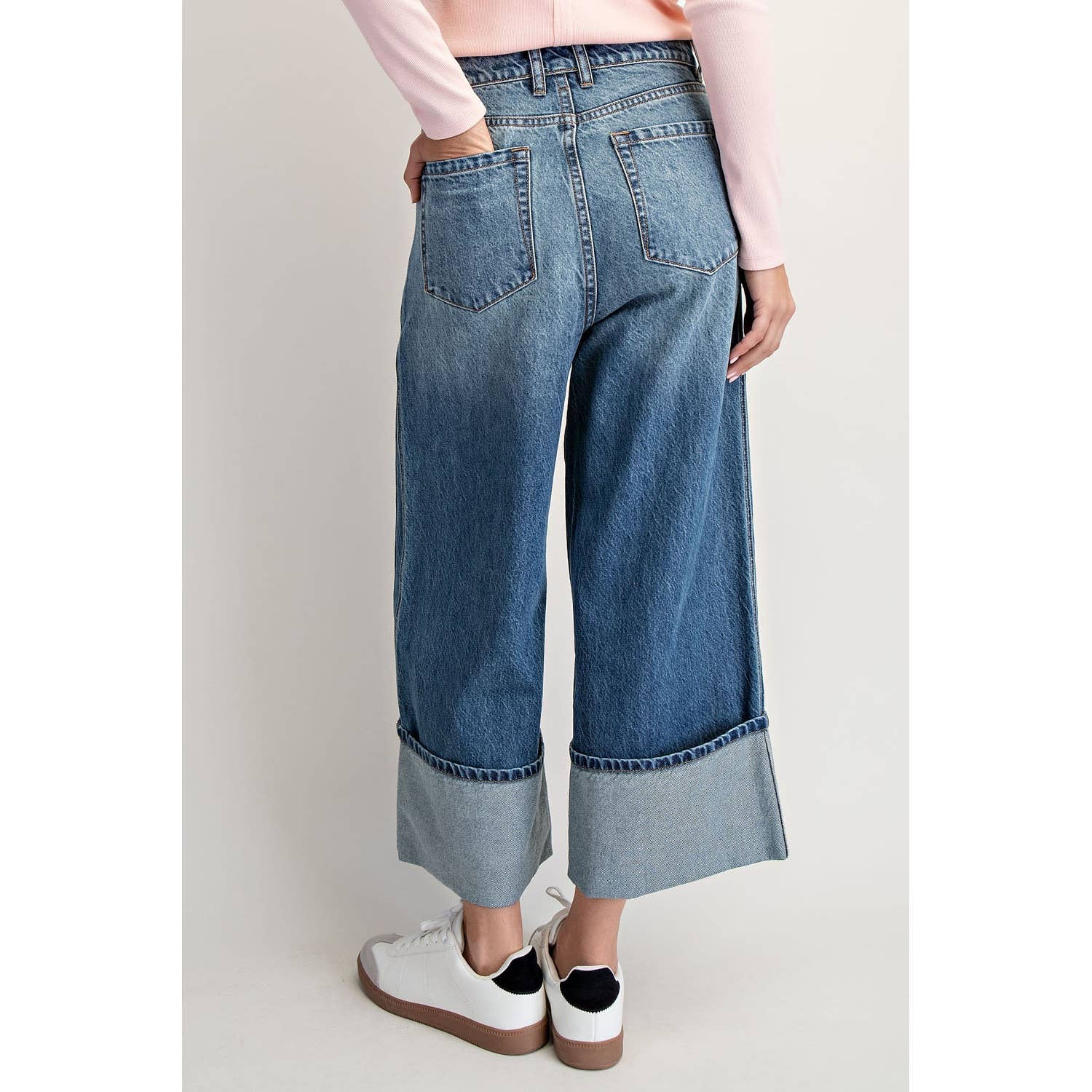 Cuffed Low-Rise Wide Leg Jeans