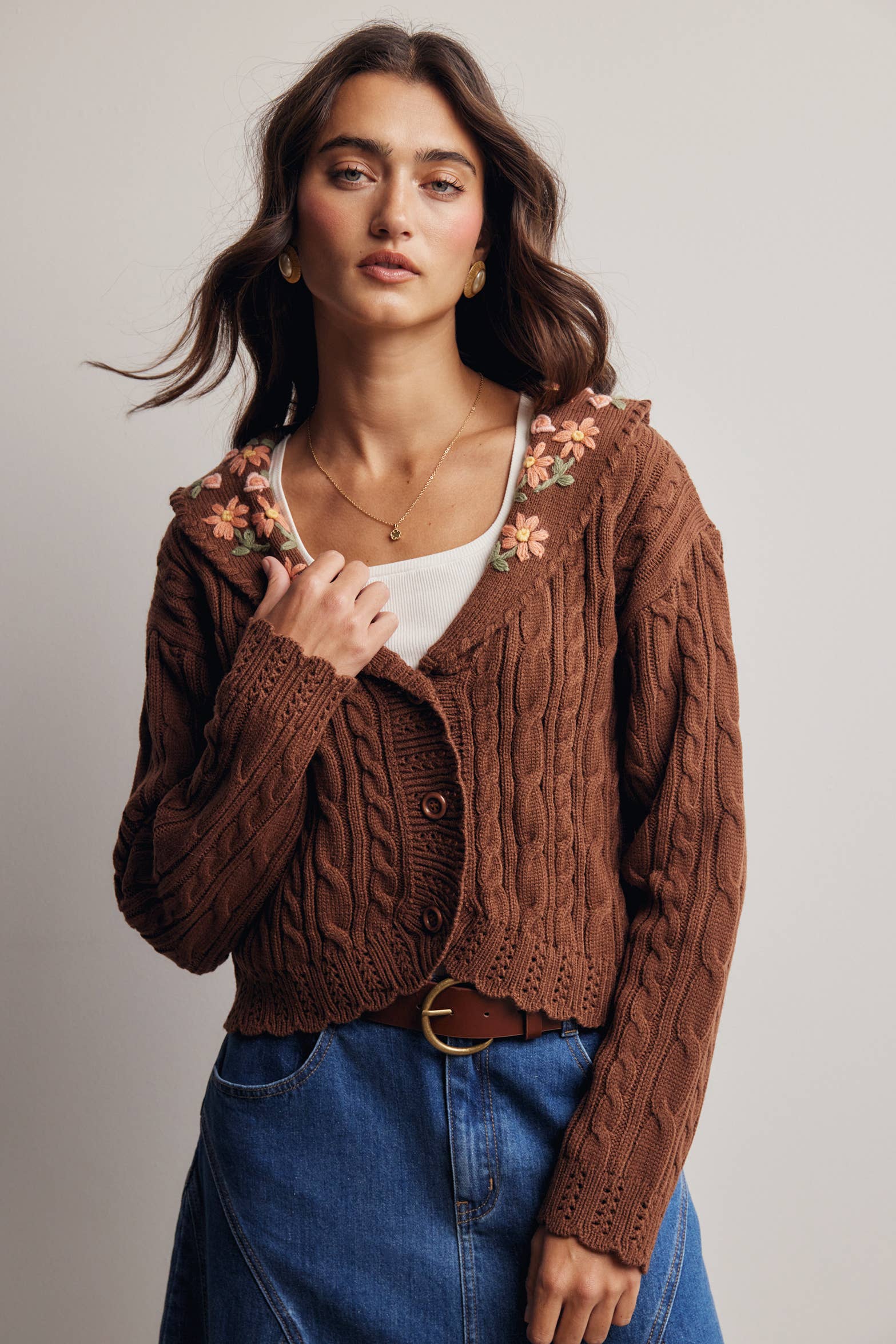 Embroidered Collar Cardigan