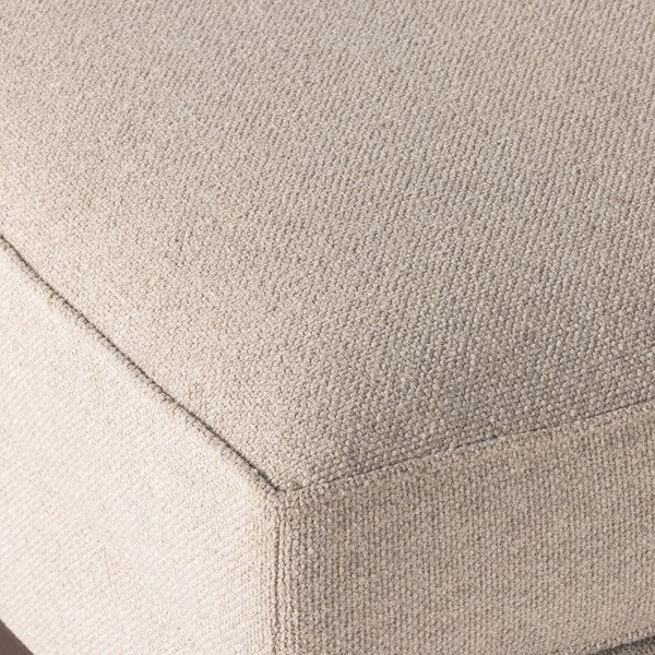 Leo Sectional