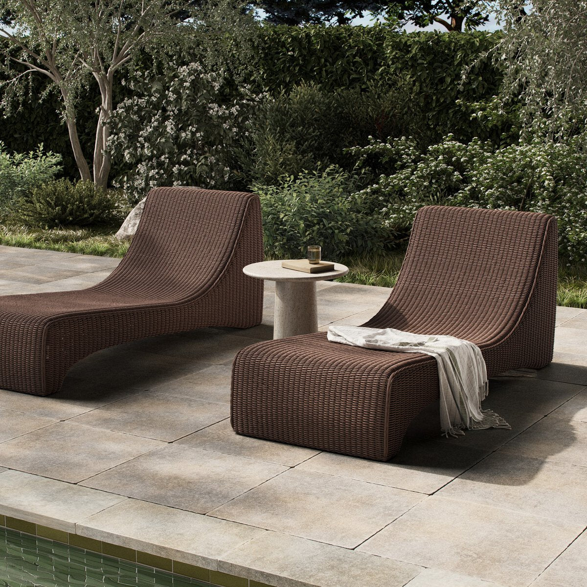 Mazu Outdoor Chaise