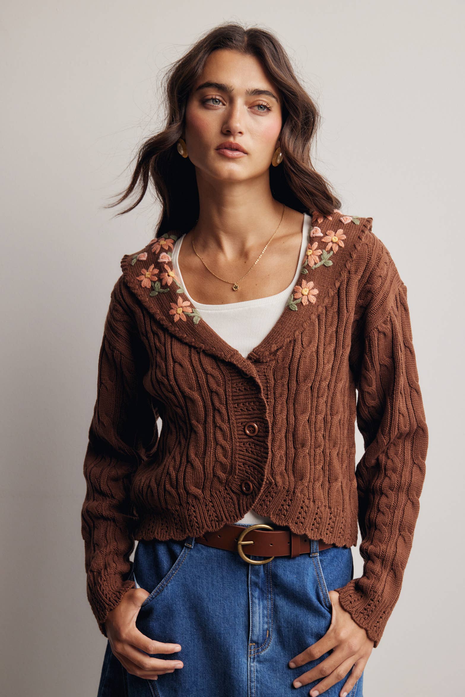 Embroidered Collar Cardigan