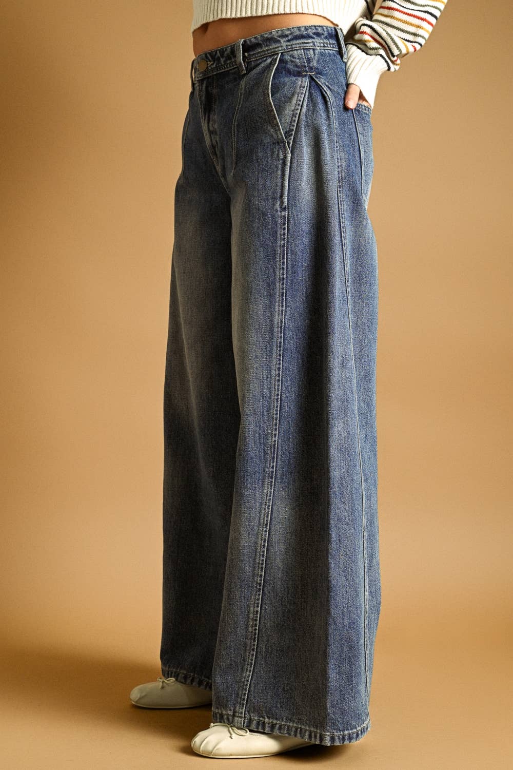 Wide Leg Jeans With Pleats