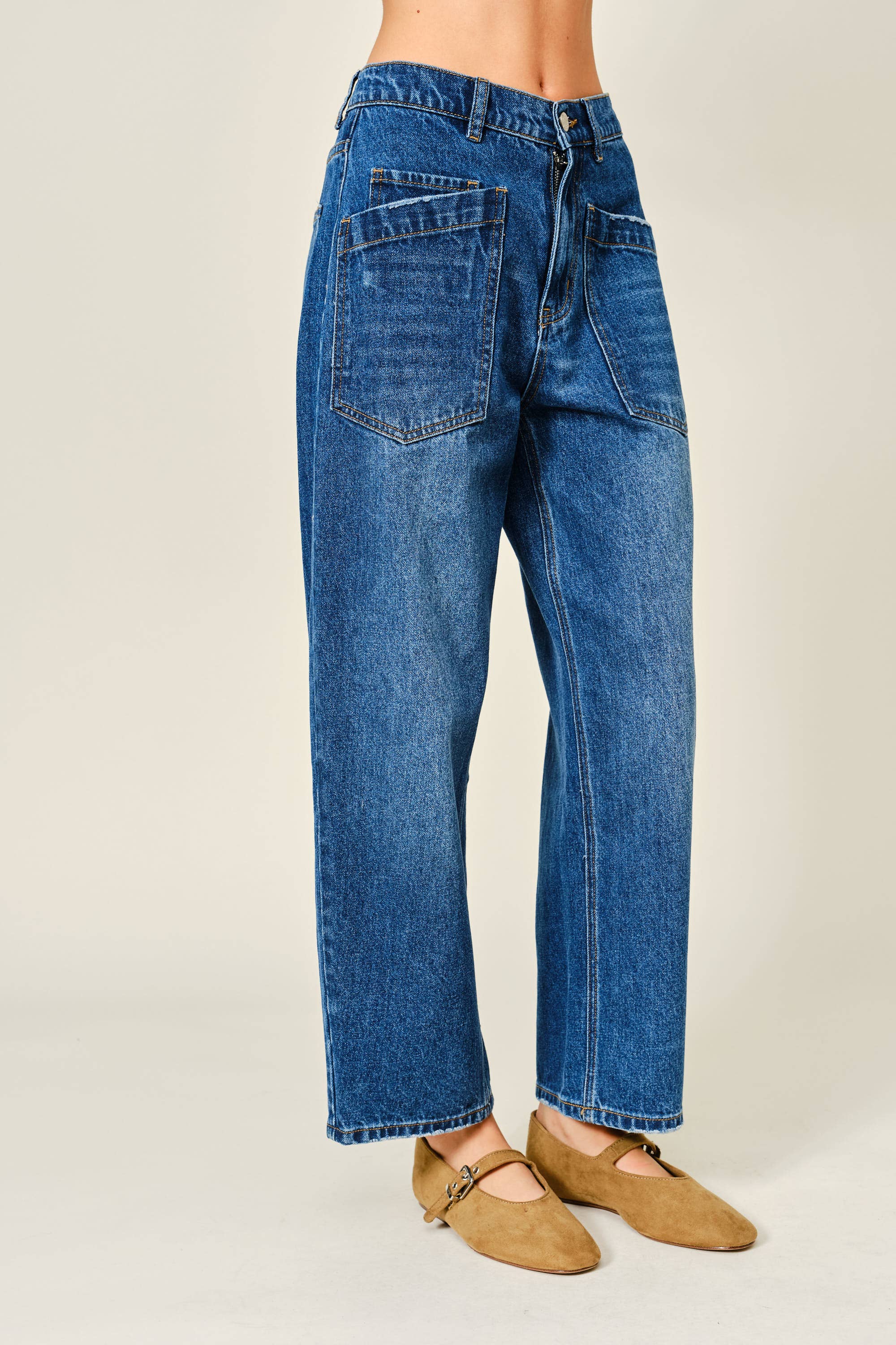 Semi Barrel Jeans