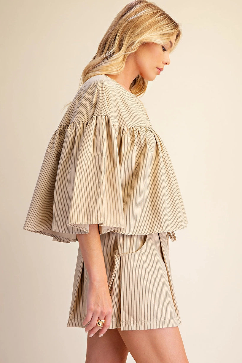 Stripe Swing Cape Top & Pleated Shorts