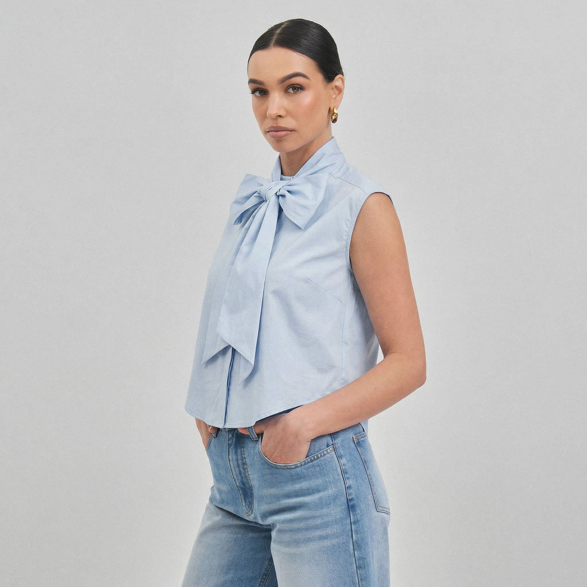 Tie Neck Sleeveless Top