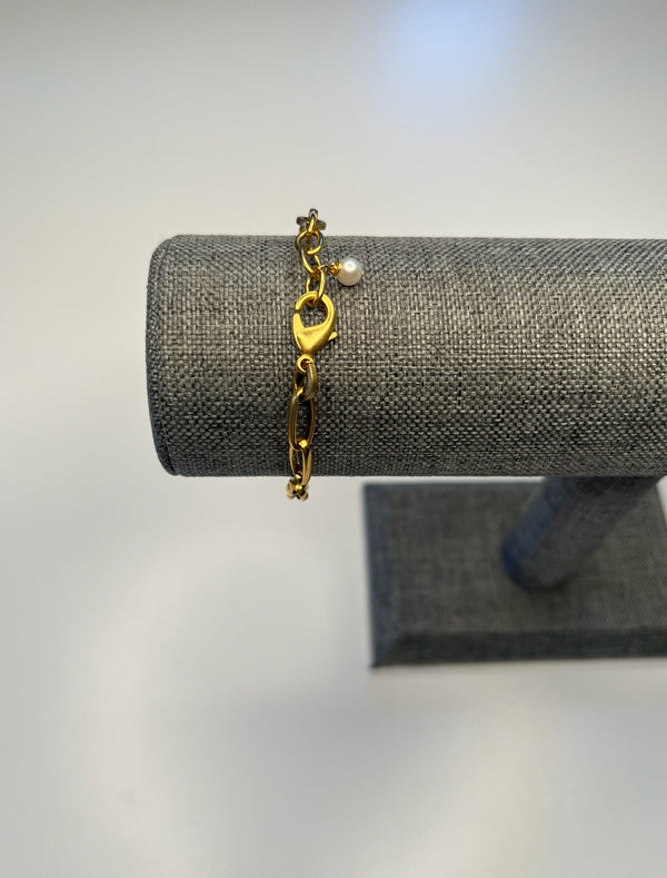 Gold Link Bracelet White Bead