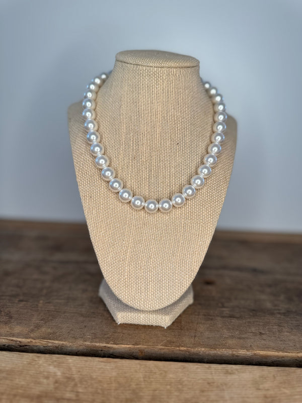 Jackie Pearl Necklace