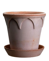 Elizabeth Planter
