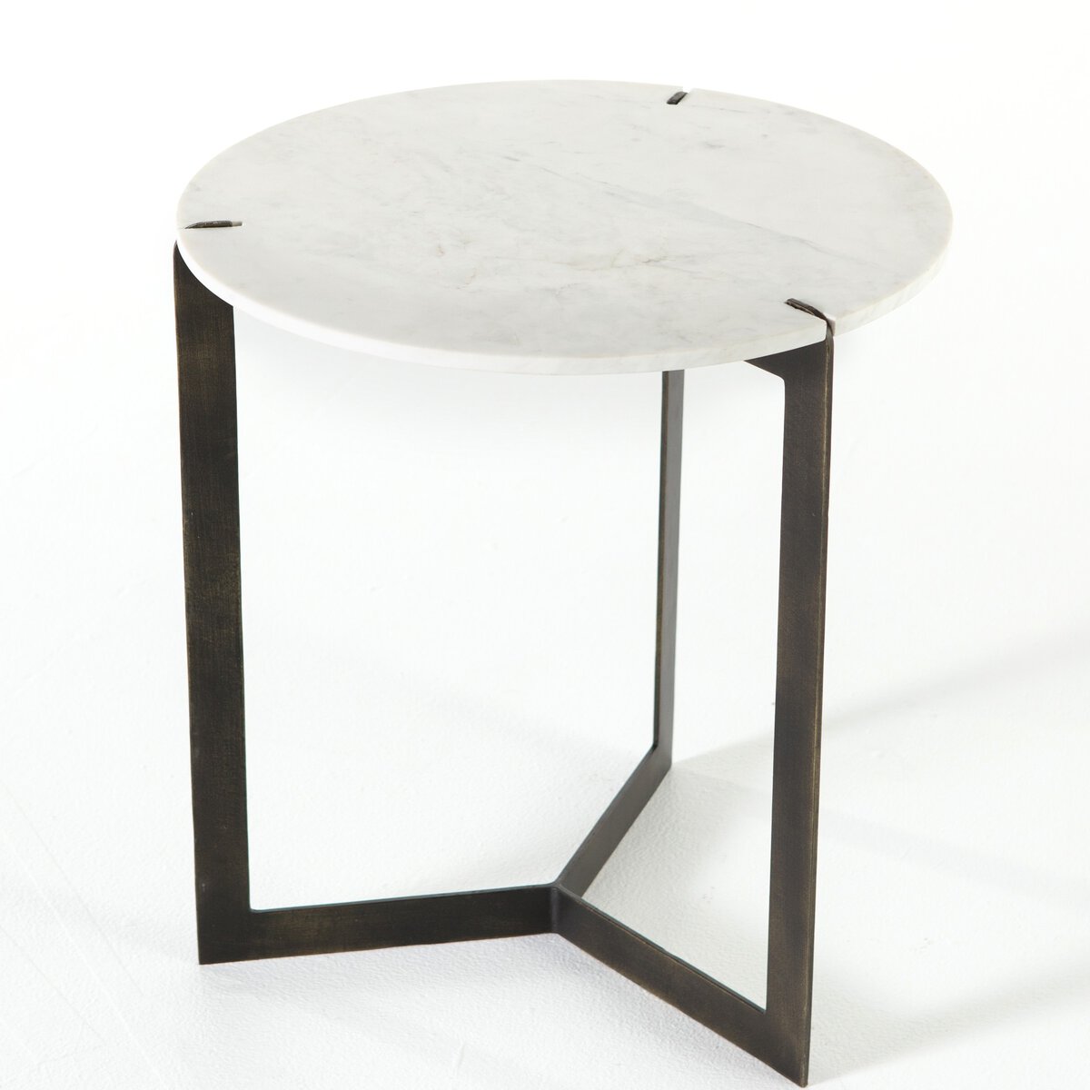 Kyla Table