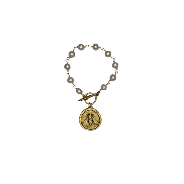 Bee and Crown Pendant Pearl Bracelet