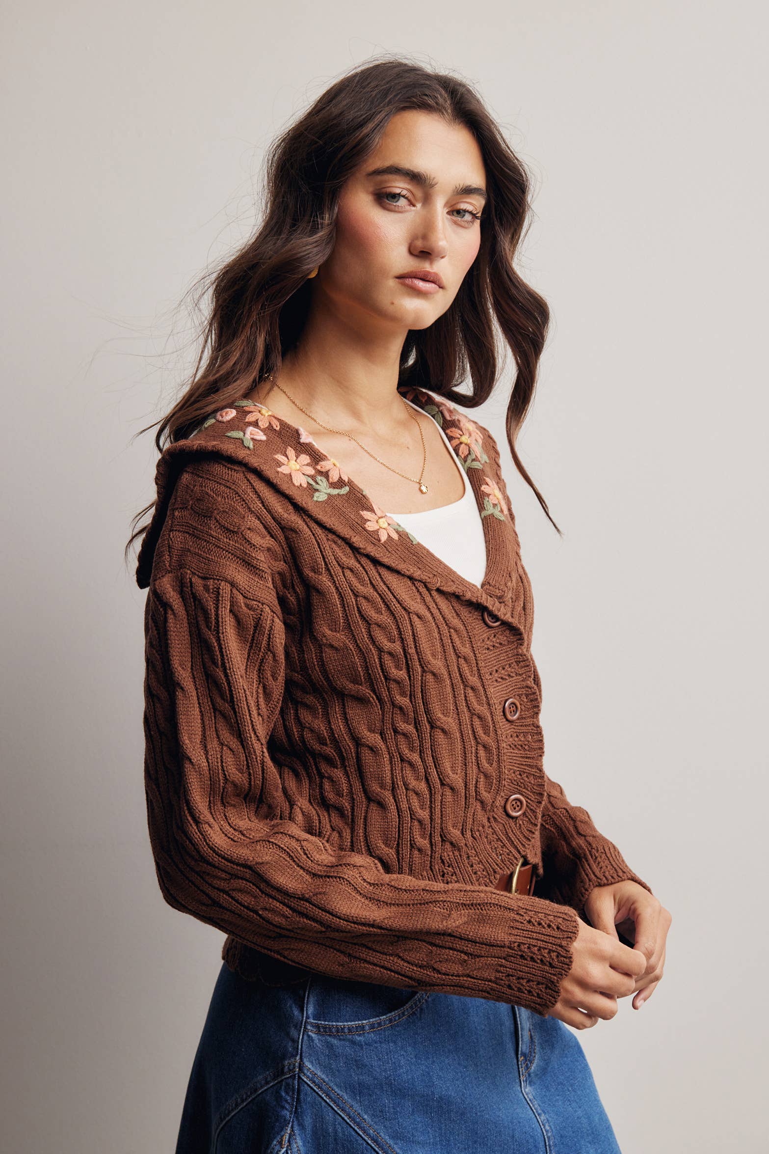 Embroidered Collar Cardigan