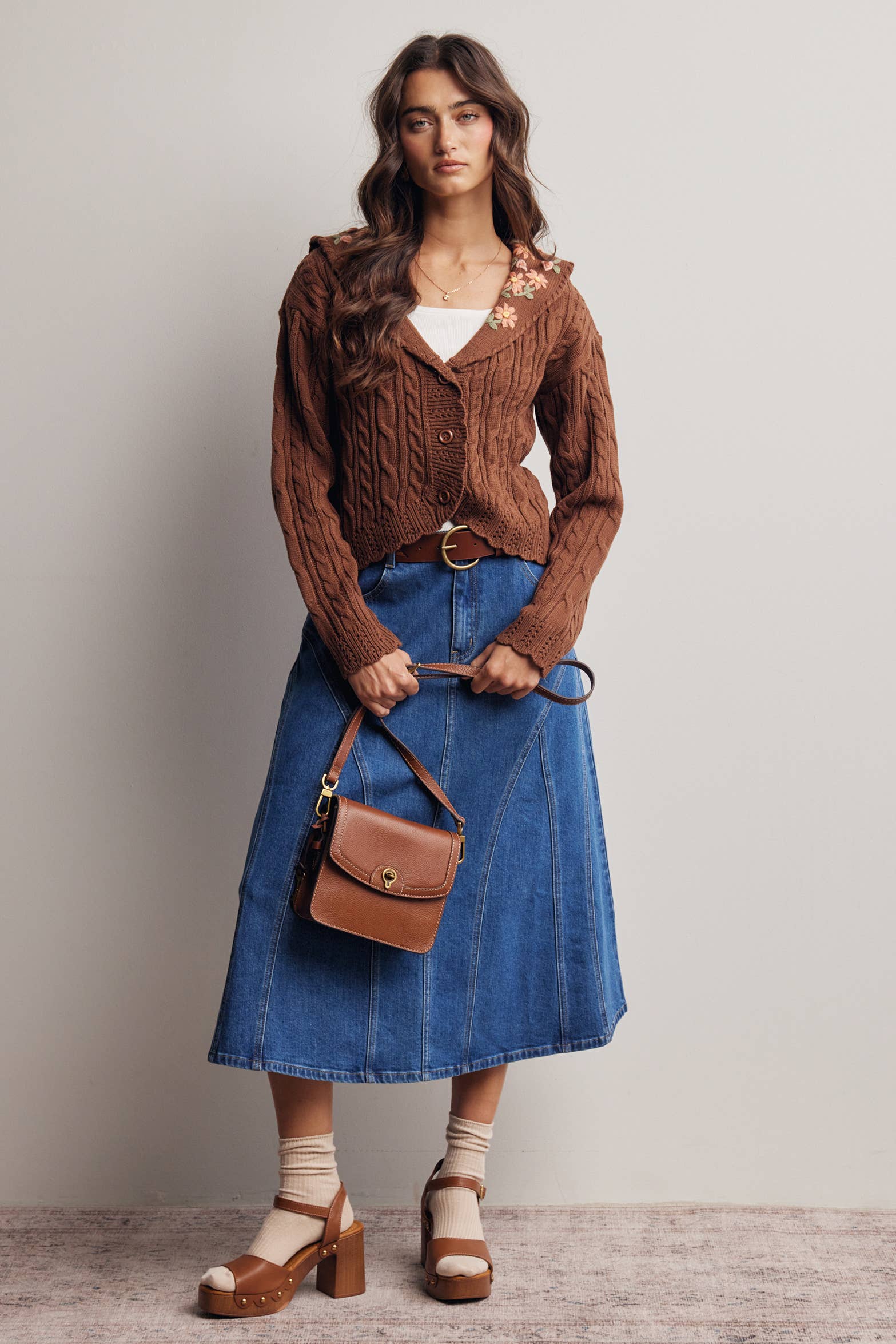 Embroidered Collar Cardigan