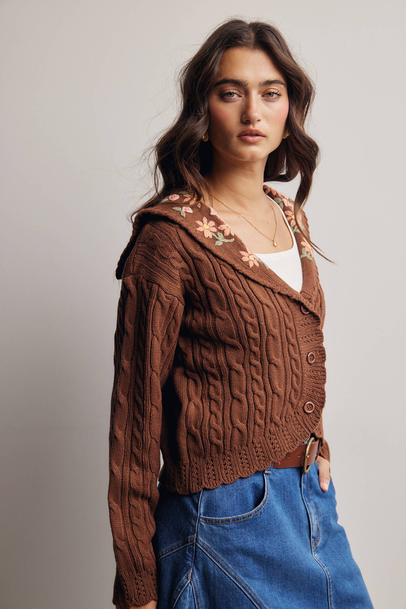 Embroidered Collar Cardigan