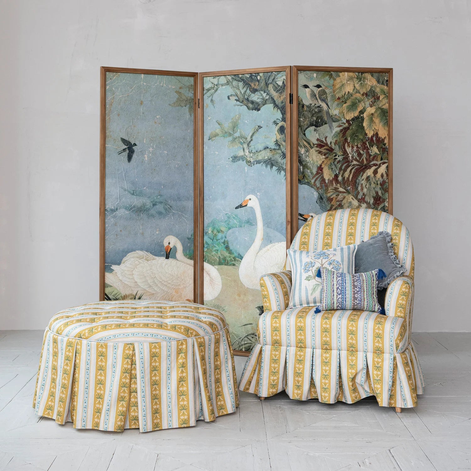 LIllianne Upholstered Skirted Chair