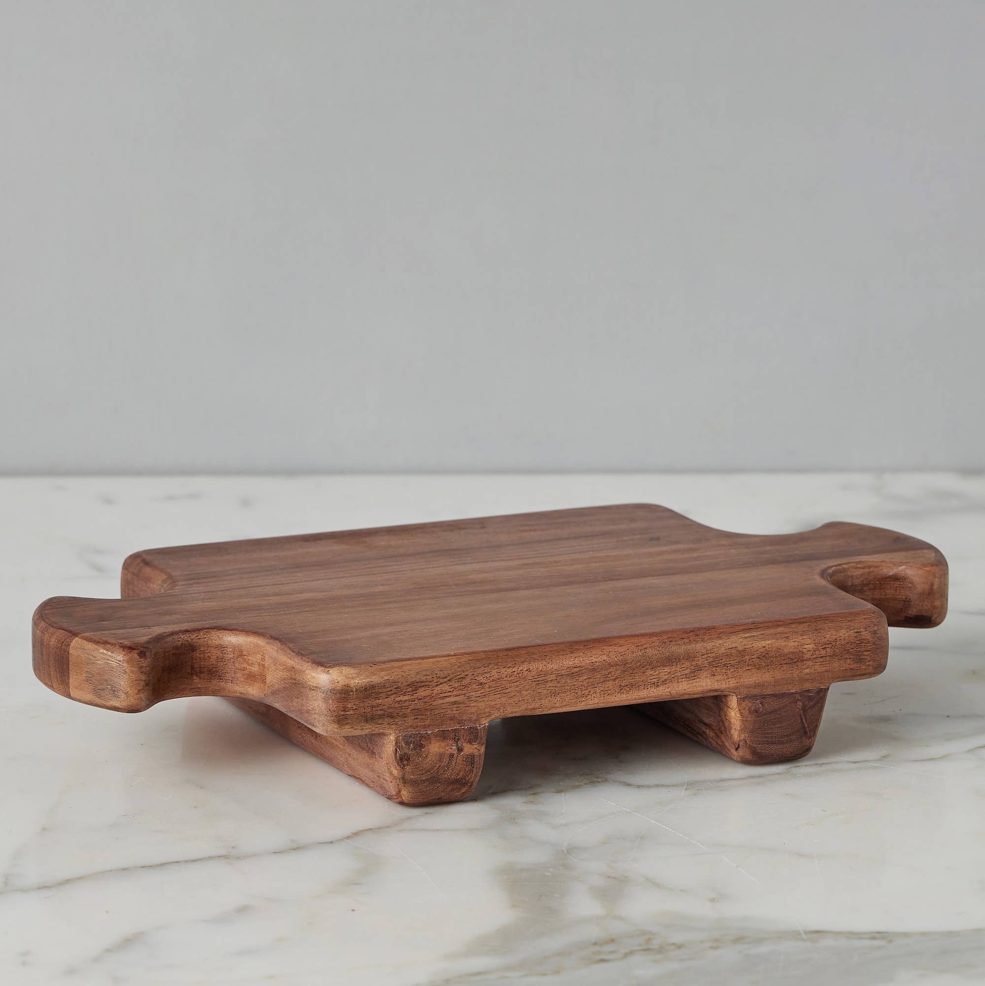 Normandy Footed Riser with Double Handles