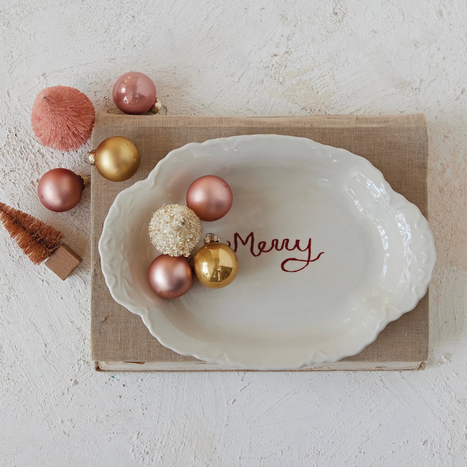 Scalloped "Merry" Platter